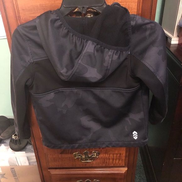 EUC Free Country Youth Boys Zip Up Hooded Jacket w/ 2 Pockets - Picture 6 of 6